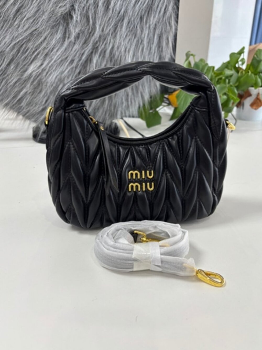 💜 MIU MIU💜  black leather shoulder bag